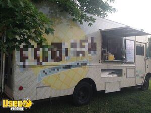 28' Chevrolet P30 Diesel Food Truck / Inspected Mobile Kitchen