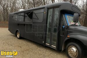 Ready to Roll - 2001 29' All Purpose Food Truck w/ 2020 Kitchen Buildout