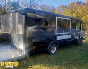 Chevrolet P30 Kitchen Food Vending Truck with Fire Suppression System