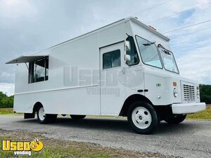 2001 Workhorse P42 All-Purpose Food Truck with Newly Built Kitchen