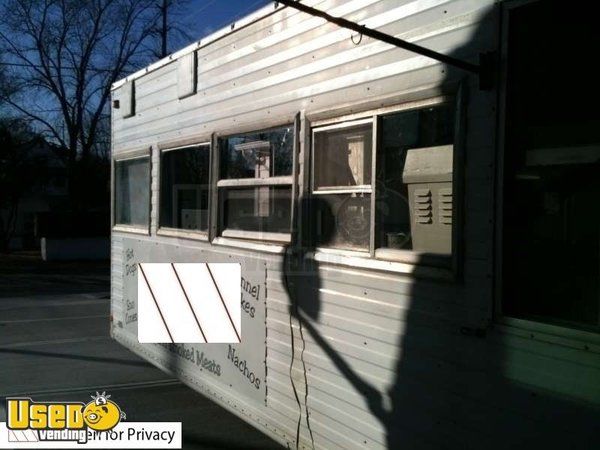 1983 - 24' Air-Flow Mobile Kitchen Concession Trailer