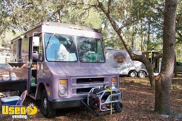 Chevy P30 Mobile Kitchen Food Truck