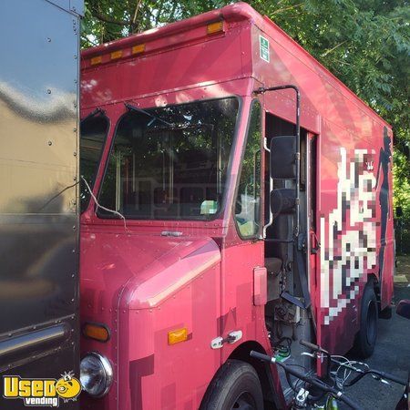 2008 -18.5' Chevy Workhorse Coffee Truck / Used Mobile Coffee Unit