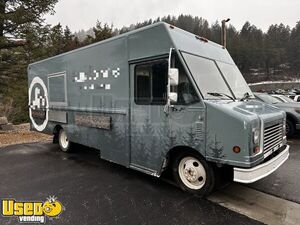 2005 Workhorse P42 All-Purpose Food Truck with Fire Suppression System