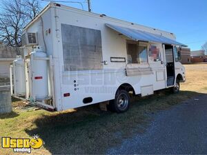 Ready for business Chevrolet P30 Licensed Mobile Kitchen Food Truck