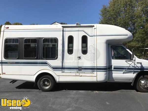 Never Used Turn-key Ford E350 Startrans Snowball / Raspados / Shaved Ice Truck