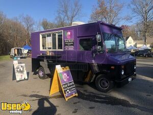 Inspected & Health Dept Approved 19' Workhorse P30 Smoothie and Coffee Truck