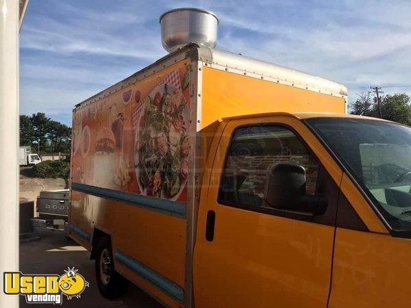 2013 GMC Savana 3500 Box Truck Kitchen on Wheels / Used Mobile Food Unit