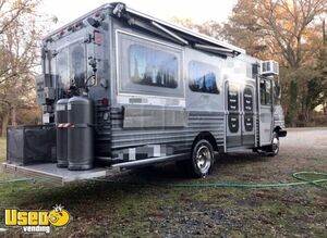 2001 Chevy Workhorse 24' Food Truck w/ Lightly Used 2021 Kitchen