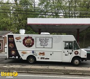 2011 Chevrolet Workhorse 22' Well-Equipped Mobile Kitchen Food Truck