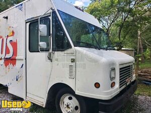 2005 Workhorse P42 Diesel Kitchen Food Truck with All-New Equipment