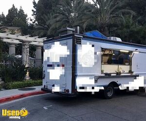 Custom-Built Chevy P30 24' Step Van Wood-Fired Pizza Food Truck