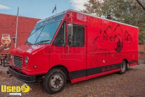 2005 Freightliner MT45 Step Van Wood-Fired Pizza Truck with 2014 Kitchen Build-Out