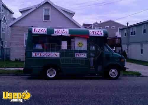 PIZZA CONCESSION BUS - MORE PICS ADDED