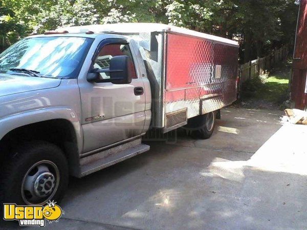 2006 - GMC Sierra w/ Bostonian Canteen Food Truck