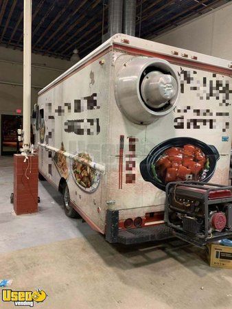 Ready to Roll Ford 35C Kitchen Food Truck with Pro Fire Suppression System