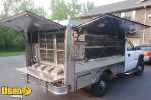 2006 GMC Sierra 2500 HD Lunch Serving Food Truck with a Refrigerated Wag Catering Box