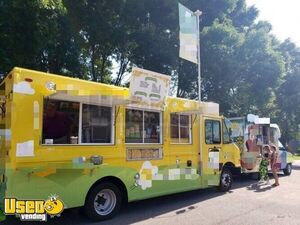 Professionally Built - 2006 24' Freightliner MT45 Gourmet Popcorn & Frozen Lemonade Truck