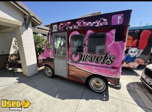 Charming - 12' AM General Extended Roof Ice Cream Truck