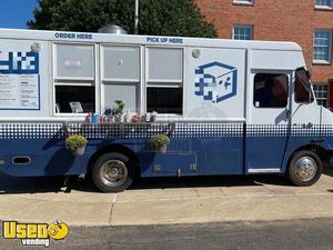 2001 Freightliner MT45 Diesel Kitchen Food Truck with Fire Suppression