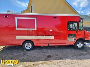 Newly Painted - 2009 Morgan Olson Workhorse P10 Diesel Custom-Built Food Truck