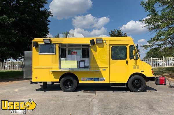 Fully Loaded Used Chevrolet P30 27' Stepvan Kitchen Food Truck