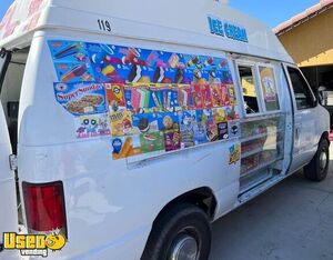 2002 Ford E-250 Ice Cream Truck / Used Ice Cream Store on Wheels