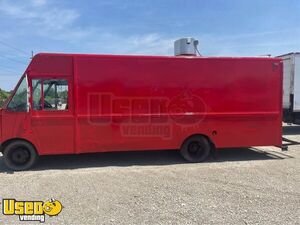 Custom-Built 2004 Workhorse Step Van Diesel-Powered Kitchen Food Truck