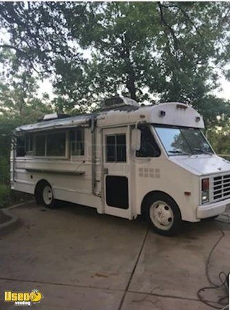 Mobile Kitchen Food Truck