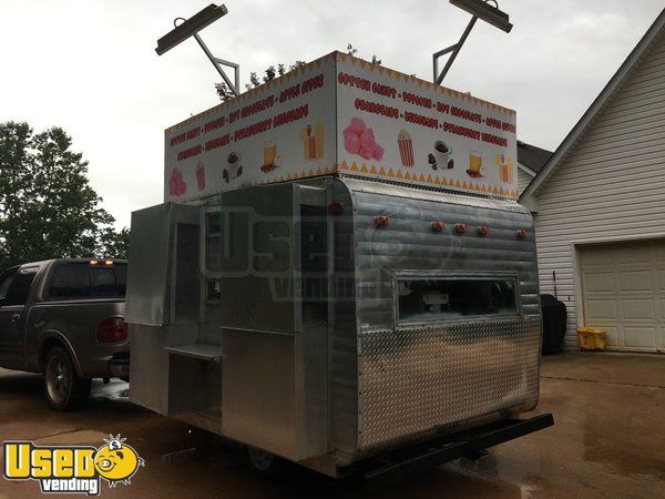 Vintage 1972 Aluminum 5' x 8' Festival Food Concession Trailer/Mobile Concession Stand