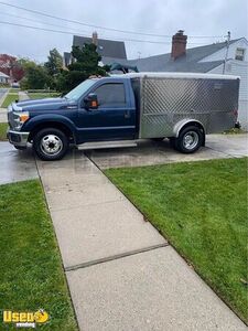 Well Maintained - 2015 Ford F350 Super Duty Lunch Serving Food Truck