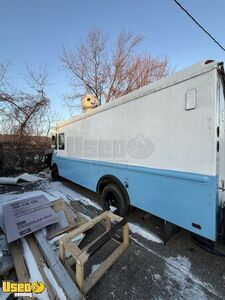 Chevrolet P30 All-Purpose Taco Food Truck Mobile Vending Unit