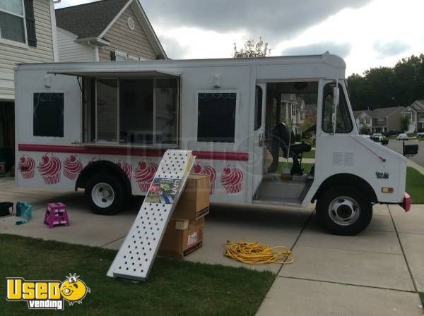 Cupcake/ Dessert/ Bakery Food Truck- Immaculate