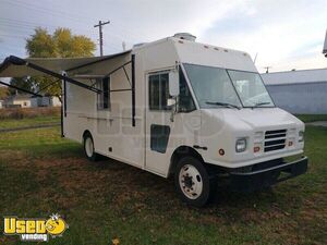 NEW BUILD Turnkey Loaded 2007 Freightliner MT55 Step Van Kitchen Food Truck