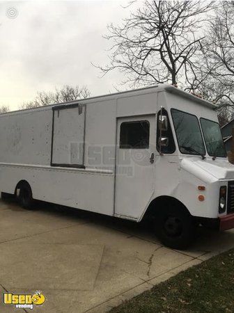 Grumman Olson Mobile Food Unit w/ Commercial-Grade Kitchen Equipment. -Works Great