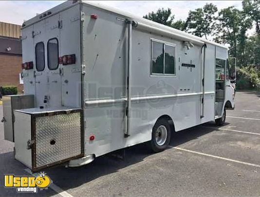 Used Grumman Step Van Kitchen Food Truck / Kitchen on Wheels