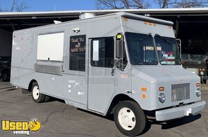 2007 - 29' Workhorse W42 Loaded Mobile Kitchen Barbecue Food Truck