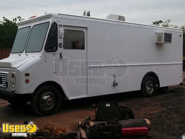 1993 - GMC Grumman Fully Loaded Food Truck