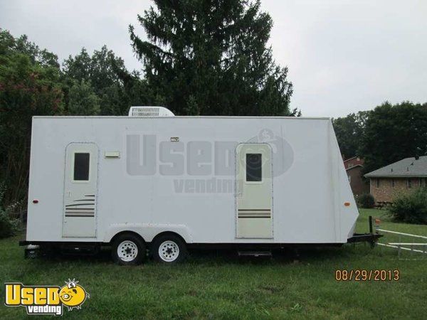 2001 - 26' Sportsman Concession Trailer