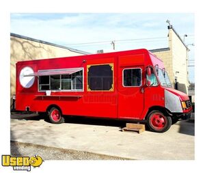 2001 Workhorse P42 All-Purpose Food Truck | Mobile Food Unit