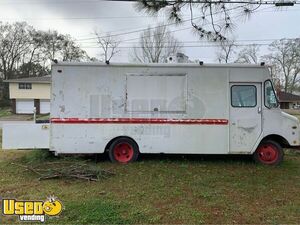26' Chevrolet P30 Diesel Food Truck / Used Mobile Kitchen
