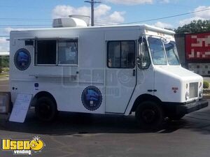 Ready to Go 2004 Freightliner Step Van Food Truck with Lightly Used Kitchen