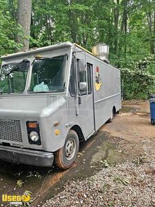 Versatile - 2002 Workhorse All-Purpose Food Truck | Mobile Food Unit