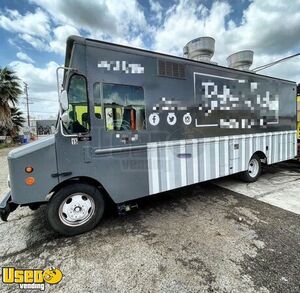 2005 Chevrolet Workhorse All-Purpose Food Truck w/ HCD Insignia + Pro Fire System