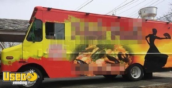 International Mobile Kitchen Food Truck