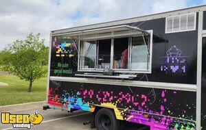 Clean - 2009 27' Ford Coffee + Cupcakery Bakery Truck Mobile Food Unit w/ 2022 Kitchen Buildout