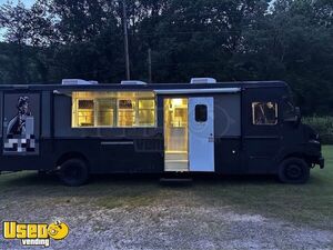 Well Equipped - 2001 Freightliner All-Purpose Food Truck