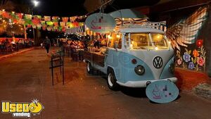 Fully Restored 1977 15' Volkswagen Kombi Mobile Caf   & Food Truck