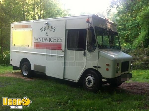 Chevy Workhorse Food Truck with New Kitchen