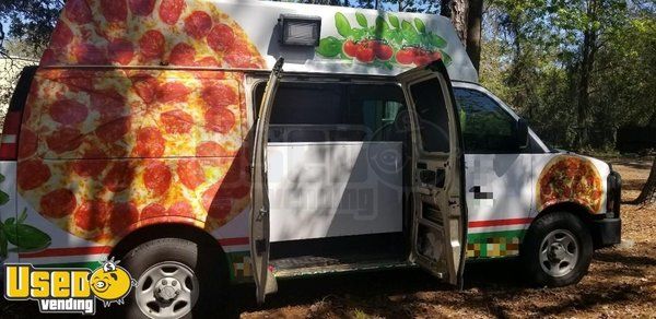 Lightly Used 2007 Chevrolet Express 20' Pizza Truck / Turnkey Mobile Pizza Business